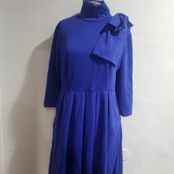 Dresses & Skirts - NWOT - Blue Bow Shoulder Dress